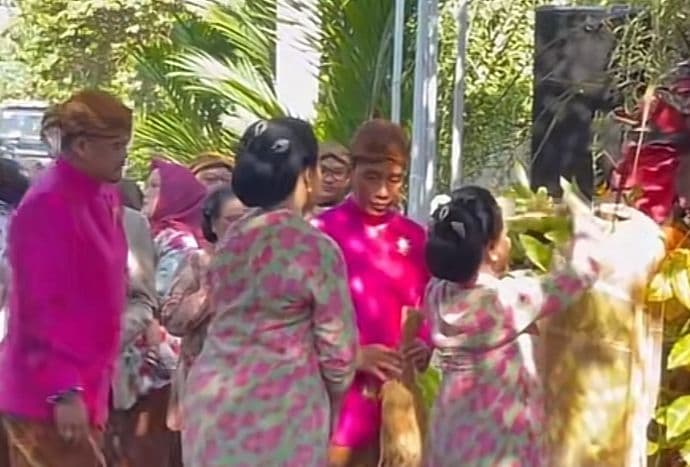 Restui Kaesang-Erina Menikah, Iriana Jokowi: Bahagia Ya Le!