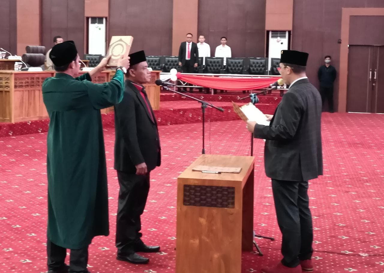 Darwis Gorontalo Mantan Wartawan yang Dilantik Jadi Anggota DPRD Maluku Utara