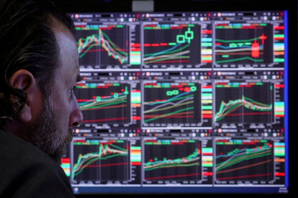 Asing Lepas Saham Big Cap, Kinerja IHSG Terancam