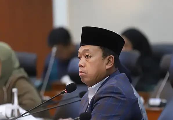 Nusron saat rapat kerja dengan Komisi II DPR, Kamis (30/1/2025). (Foto: Dok MI/Elvis)