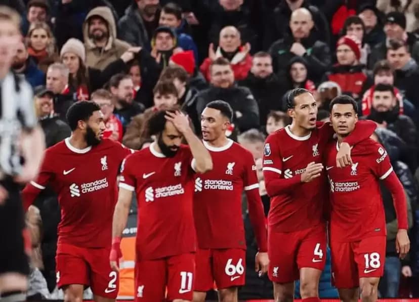 Kokohkan Posisi Puncak Klasemen, Liverpool Pukul Newcastle 4-2