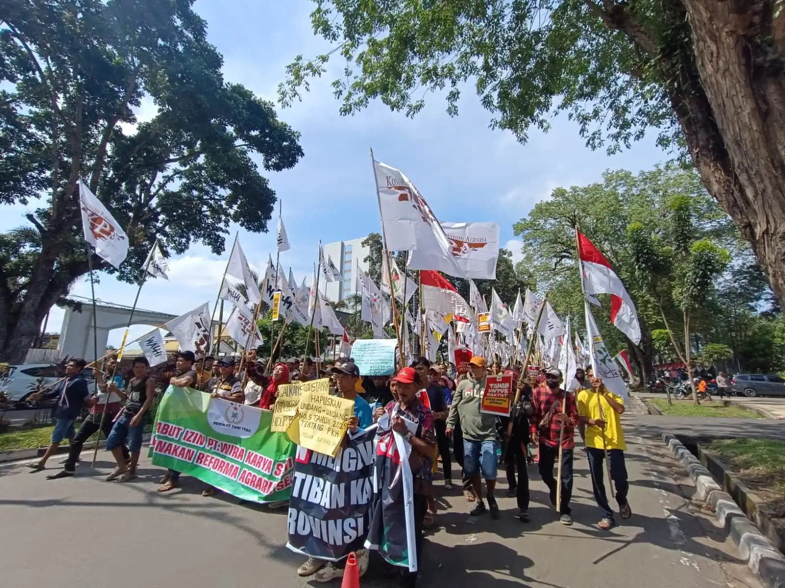 Aksi damai Rembuk Tani