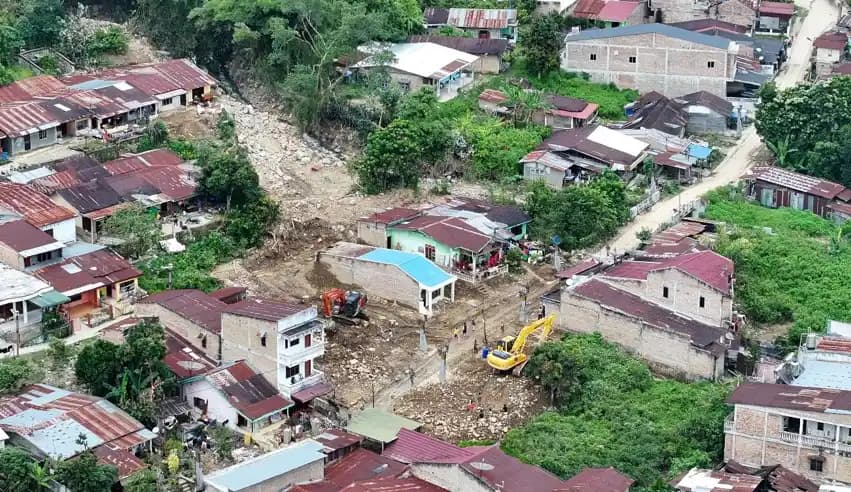 Banjir Bandang Menimpa Parapat