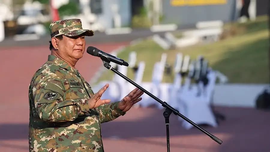 Presiden Prabowo Subianto saat memberikan arahan kepada para menterinya hingga penasehatnya (Dok MI/Kantor Komunikasi Presiden)