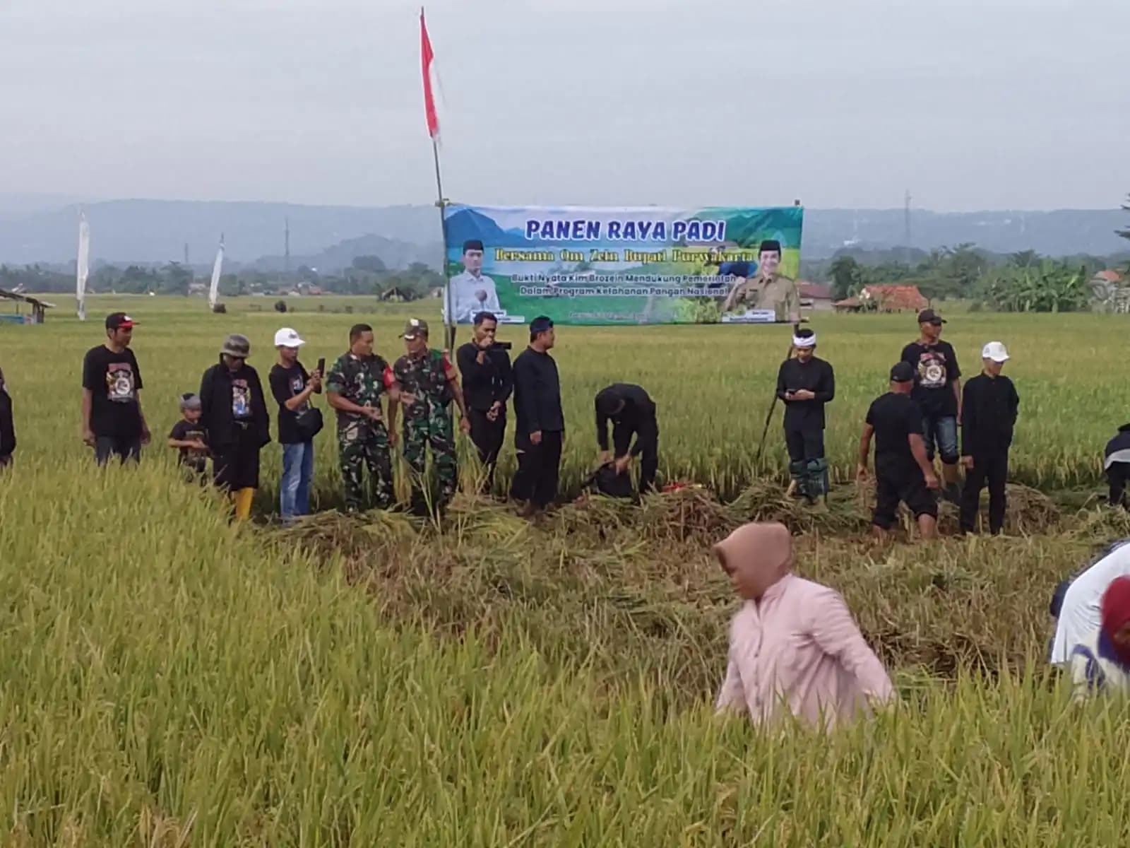 Bupati Purwakarta Saepul Bahri Binzein