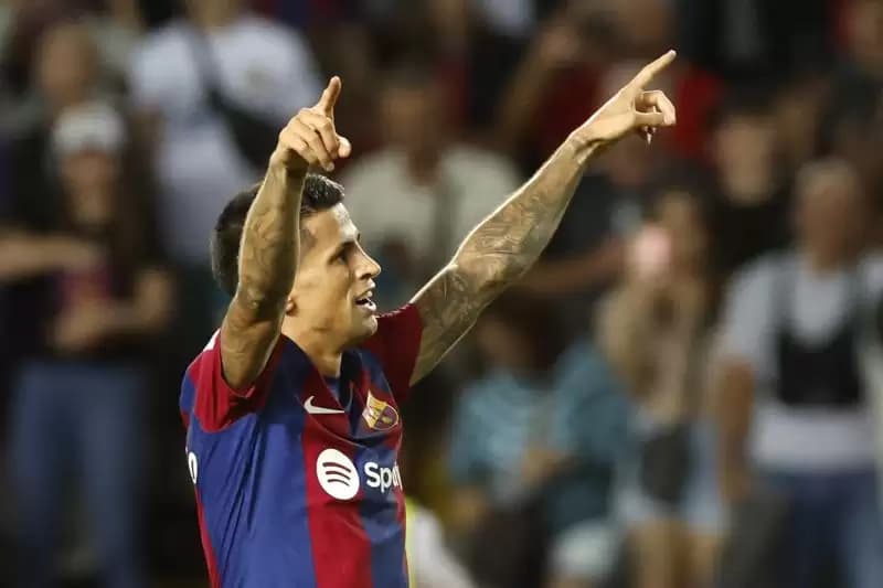 Joao Cancelo Ingin Bertahan di Barcelona