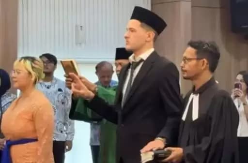 Justin Hubber Resmi Jadi WNI