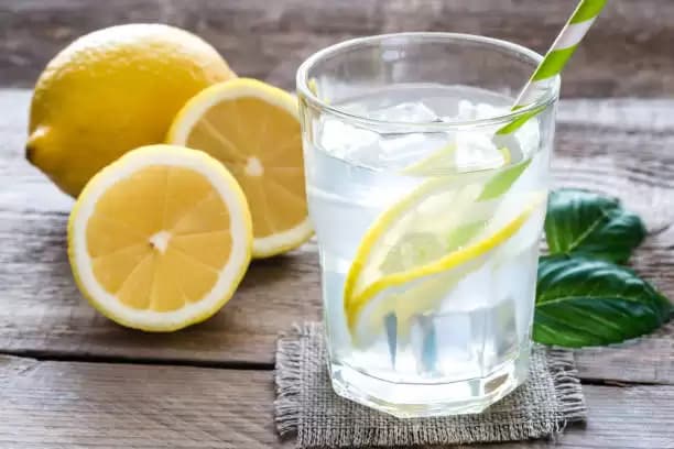 Ini yang Akan Dialami Tubuh Jika Sering Konsumsi Air Lemon