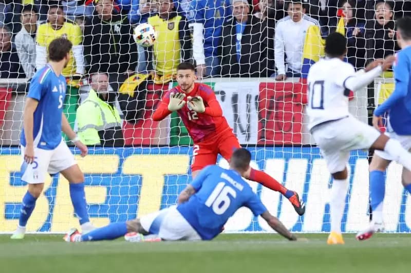 Lorenzo Pellegrini Bawa Italia Menang 2-0 atas Ekuador