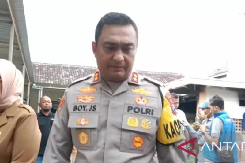 Korban Tewas KA Probowangi vs Elf Dibawa ke Rumah Duka Surabaya