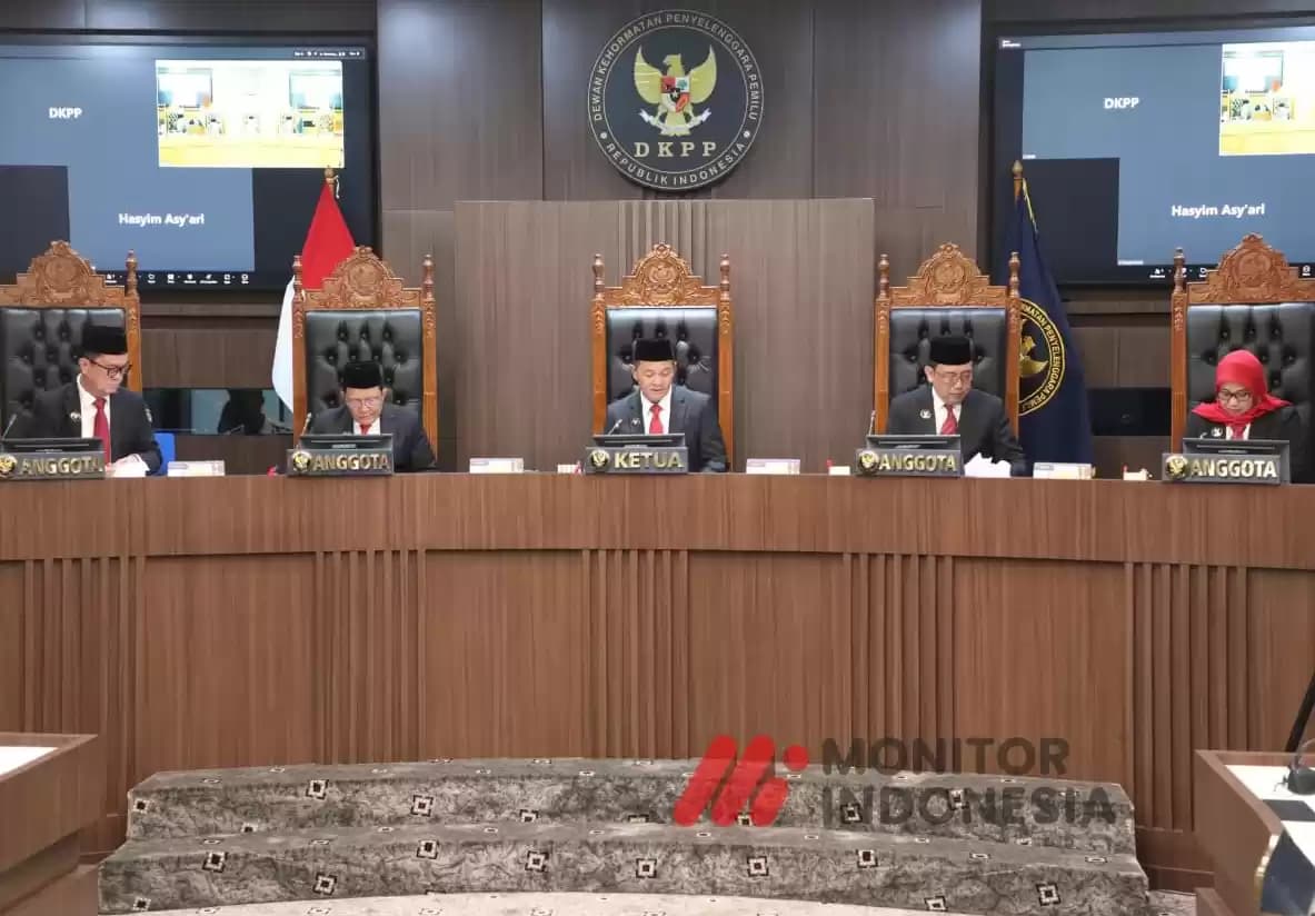 DKPP Pecat Hasyim sebagai ketua KPU RI