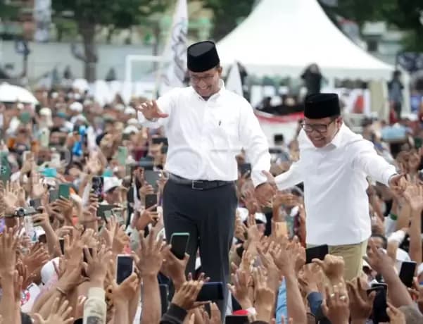Saat Pendukung AMIN Kompak Teriak 'Jokowi' Pakai Negara untuk Kepentingan Keluarga