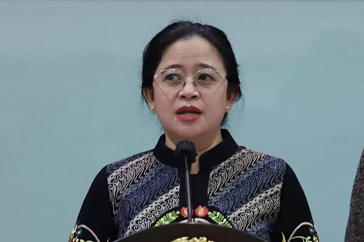 Puan Ogah Tanggapi Jokowi Absen di HUT PDIP