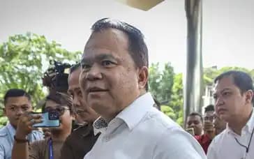 Eks Dirjen Imigrasi Ronny Franky Sompie