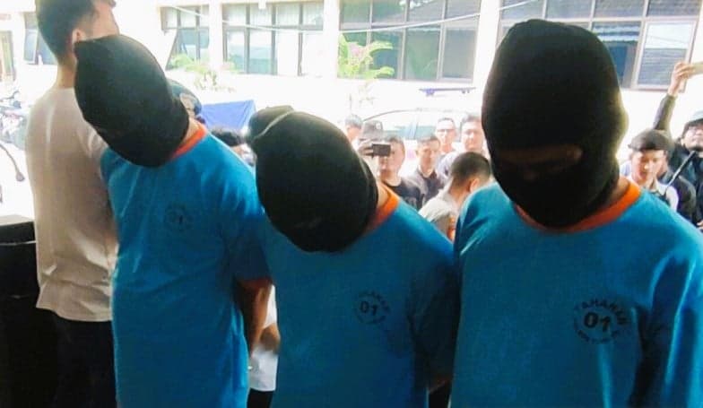 Polres Cianjur Ungkap Kades Otak Pelaku Pembakaran Mobil Caleg