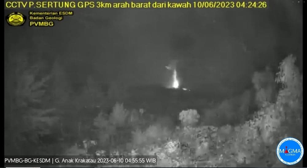 Gunung Anak Krakatau Erupsi Lagi, Lontarkan Abu Setinggi 2 Km