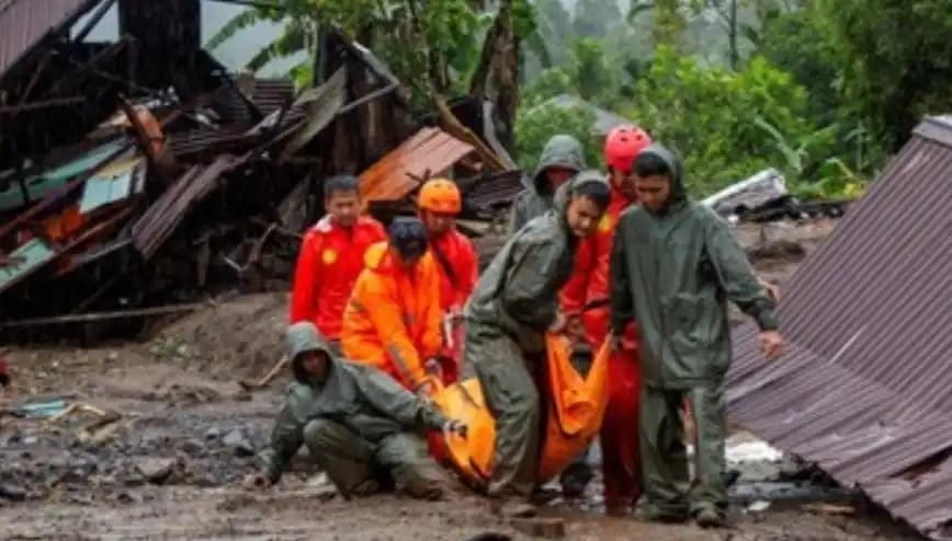 Evakuasi Korban Banjir Sumatra