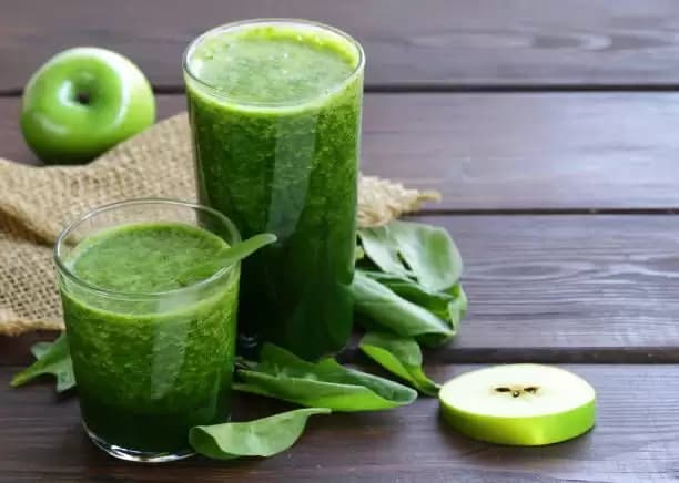 5 Manfaat Jus Bayam untuk Kesehatan