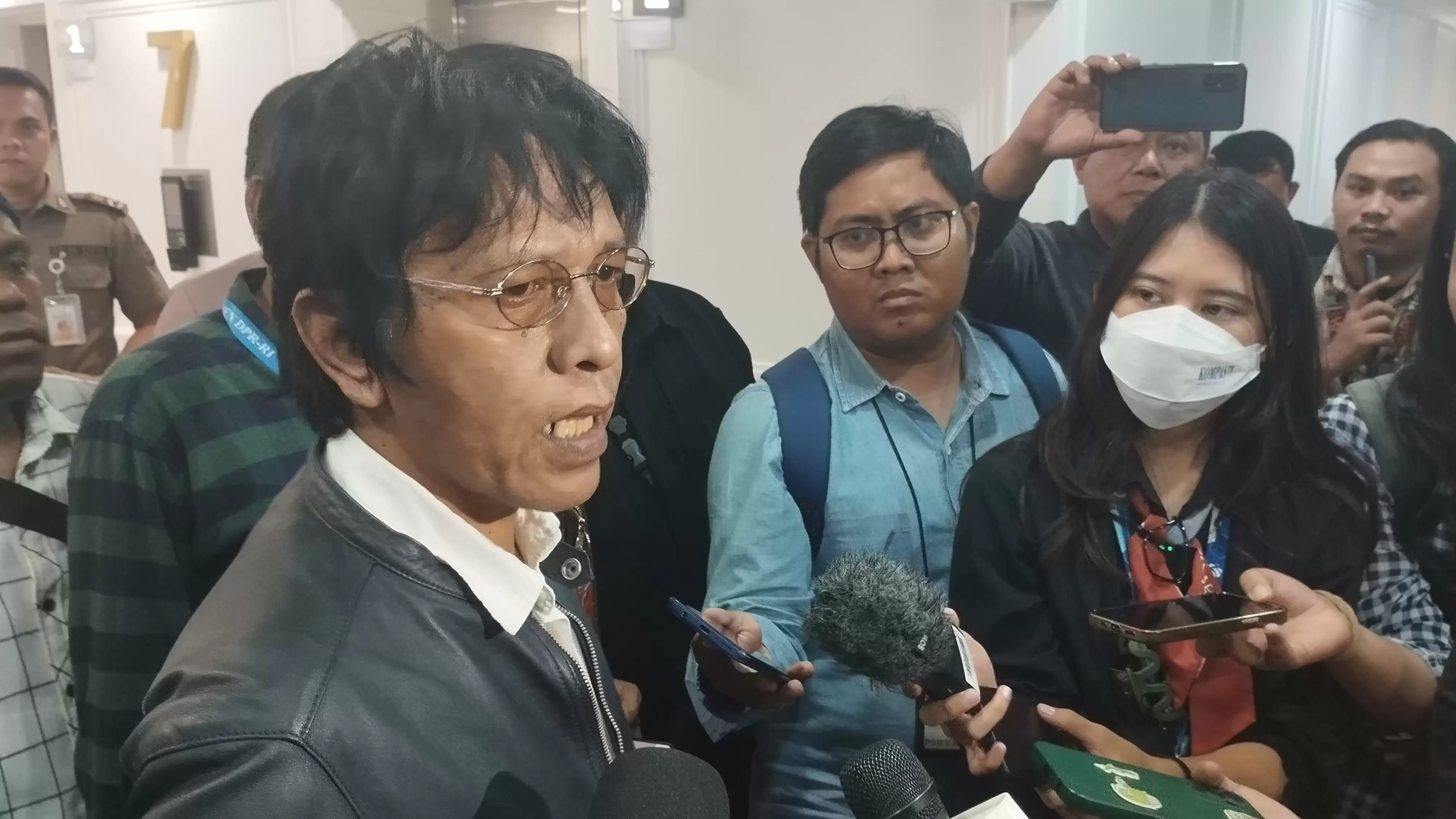Fraksi PDIP Tunggu Perintah Ketum Soal Hak Angket, Adian: Keberanian Megawati Tetap Sama Seperti 28 Tahun yang Lalu