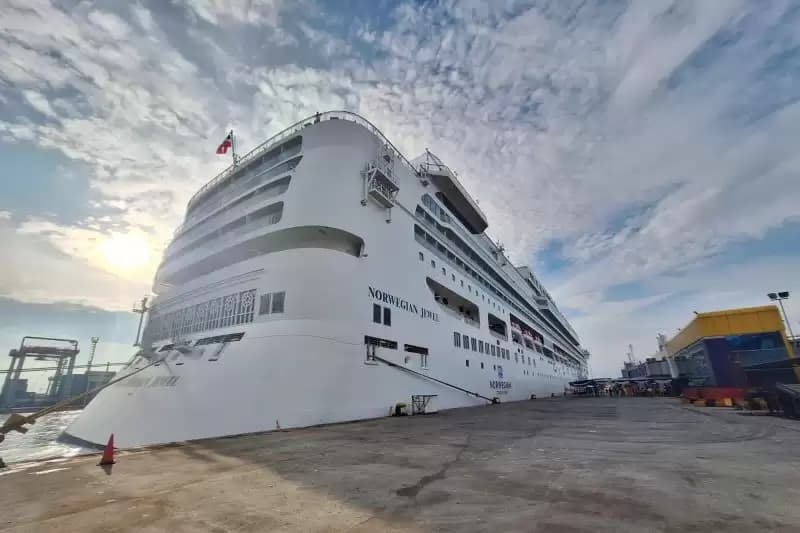 Norwegian Cruise Lane Jadi Kapal Pesiar Pertama Berlabuh di Pelabuhan Tanjung Priok
