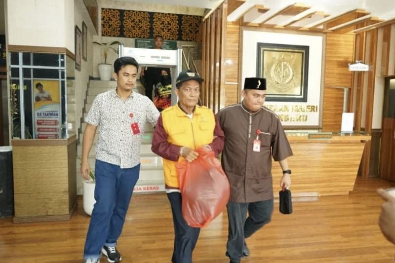 Kejari Pekanbaru Tangkap Buronan Korupsi dan TPPU Penyelewengan BBM, Begini Modusnya