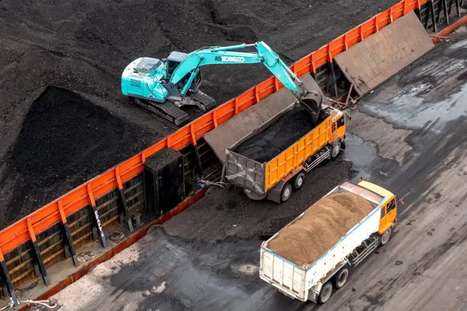 Semakin Terpuruk, Harga Batu Bara Ambruk 13,8% Sepanjang Januari