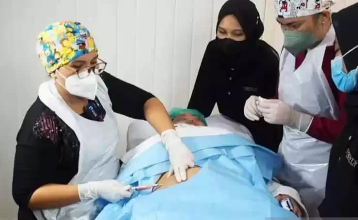 Foto Dokter Bedah