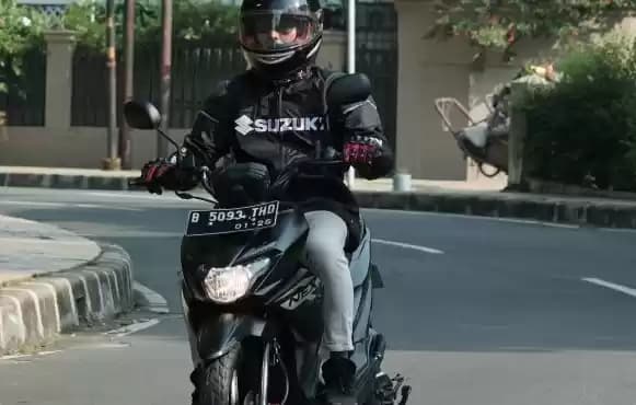 Foto Pengendara Motor