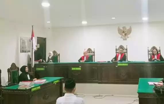 Foto Terdakwa Ahmad Soepardi Korupsi Dana BOS