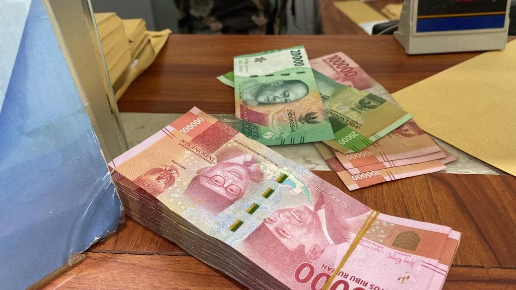 Nilai Tukar Rupiah Melemah 115 Poin Jadi Rp15.510 per Dolar AS