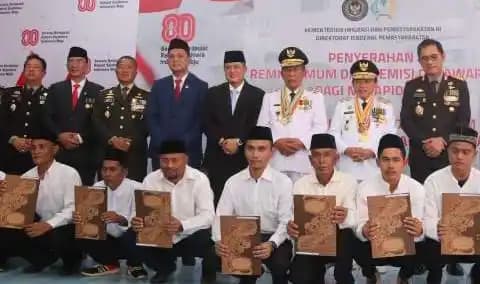 GubernurRemisiHUTRI80