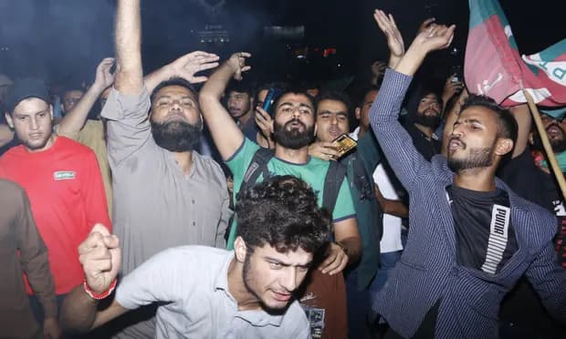 Mantan PM Pakistan Imran Khan Lolos dari Upaya Pembunuhan