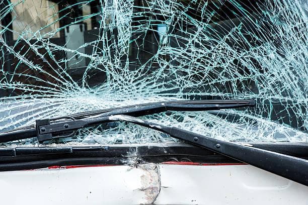 Ferrari Merah Tabrak 5 Kendaraan di Bundaran Senayan, 2 Orang Terluka