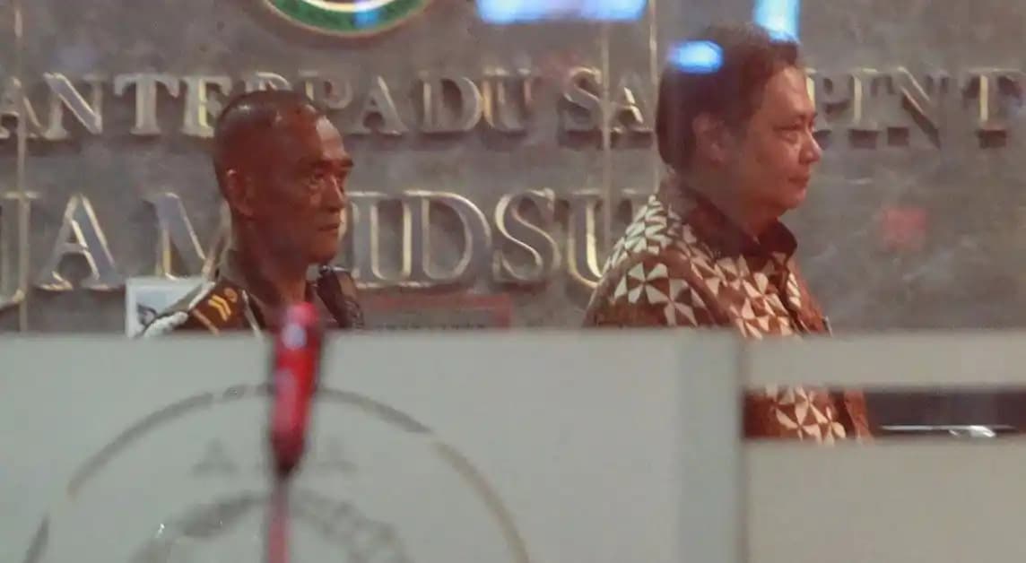 Kejagung Periksa Airlangga