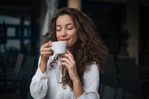 Bagaimana Minum Kopi Bisa Membuat Tidur Siang Lebih Efektif?