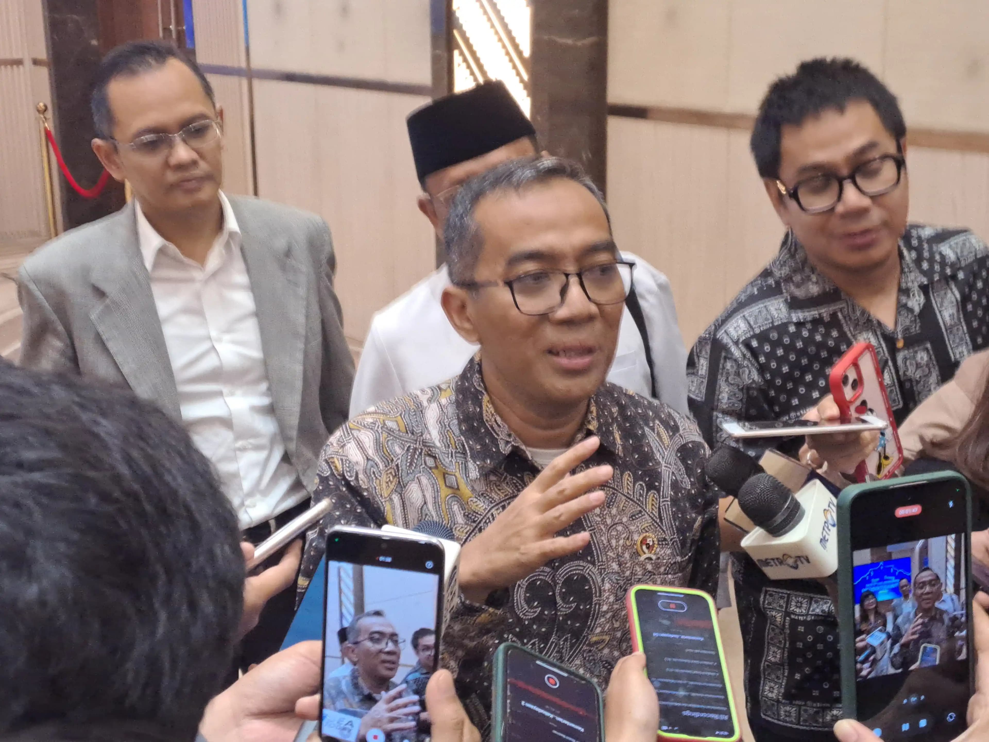 Mendikti Saintek Brian Yuliarto