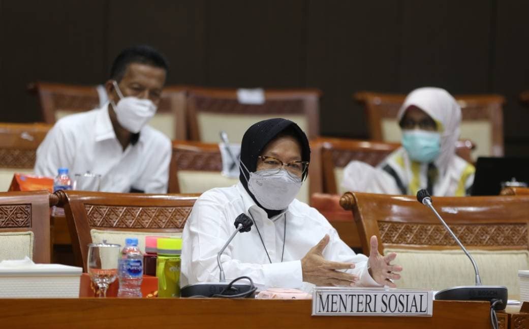 Mensos Risma Tak Tahu Korupsi Bansos, Kok Bisa?