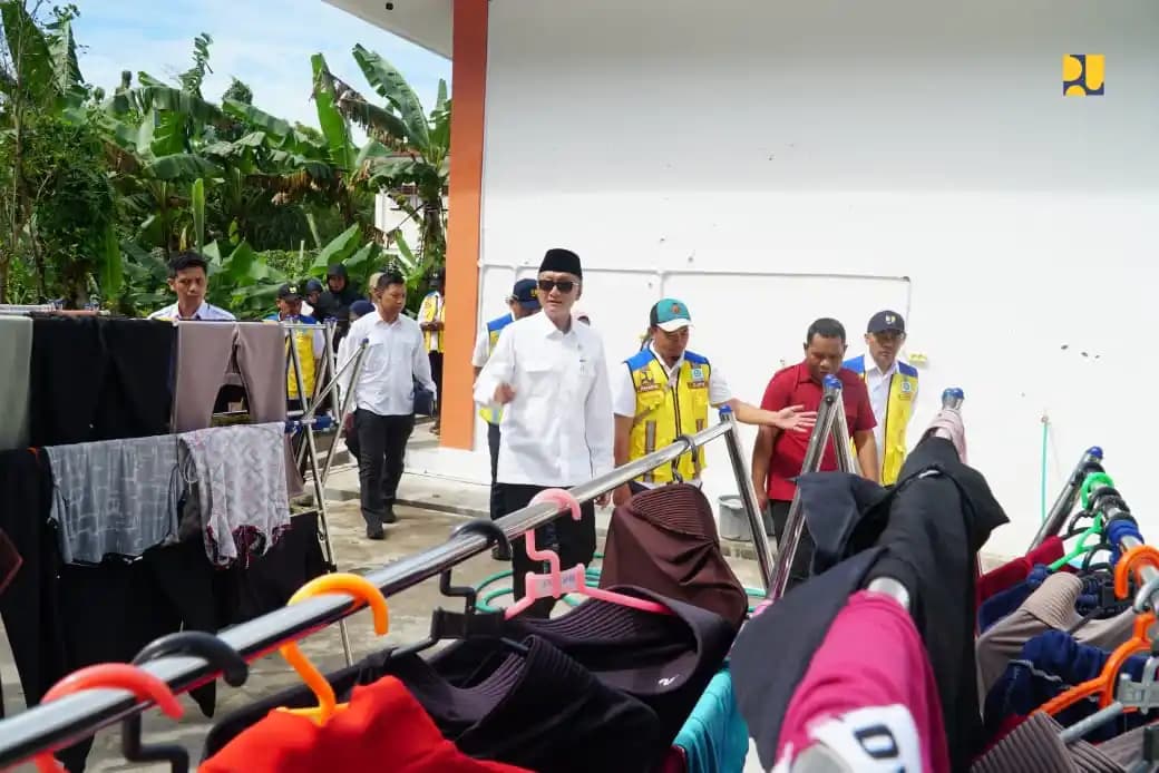 Menteri PU Tinjau SR