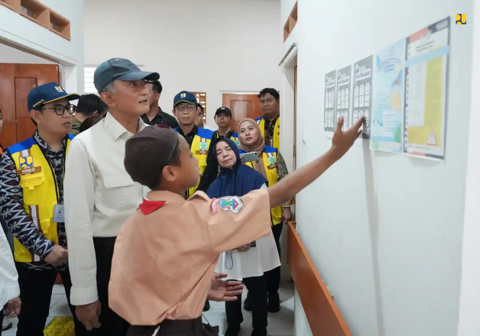 Menteri PU Tinjau SRMP 21 Menado