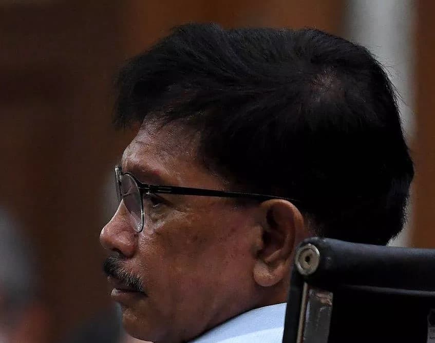 Johnny G Plate Dituntut 15 Tahun Penjara