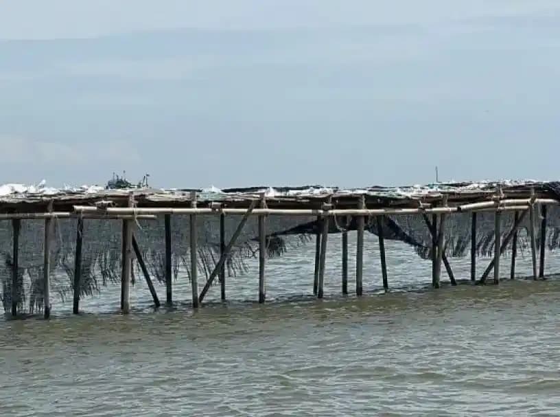 Pagar laut tangeran