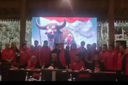 PDIP Pecat Jokowi