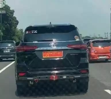 Pengemudi fortuner ngaku adik jenderal