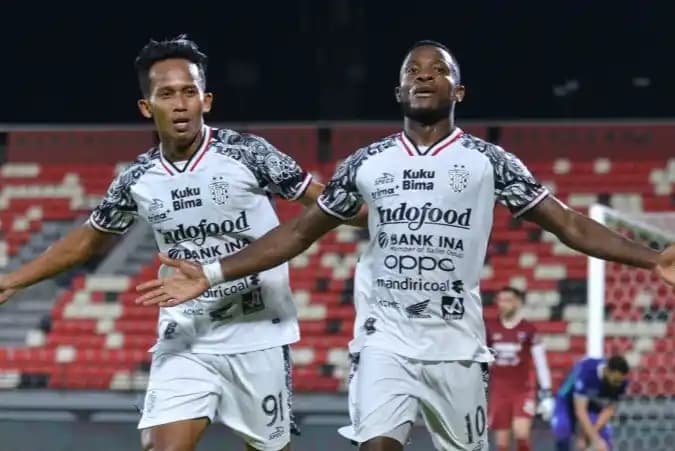 Pesepak bola Bali United