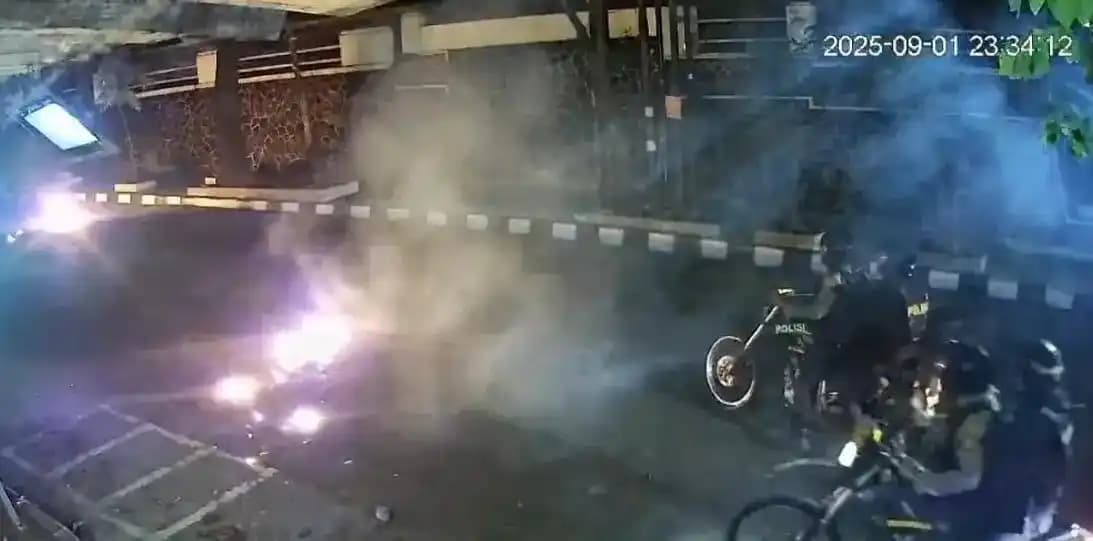 Polisi Main Tangkap
