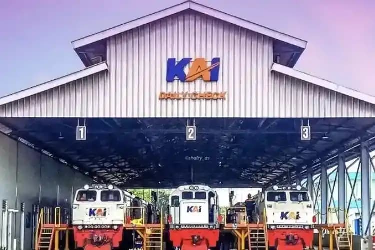 PT Kereta Api Indonesia (KAI)