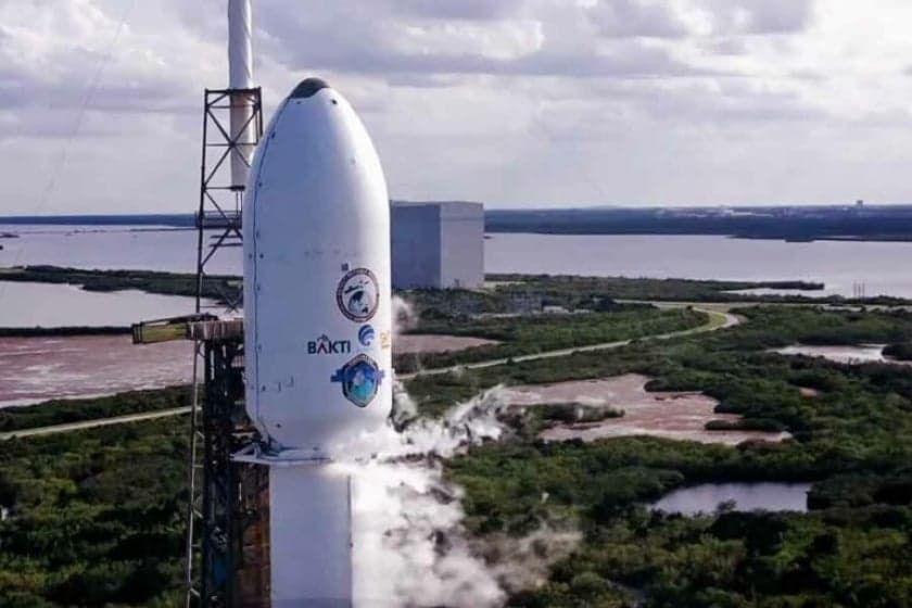 Satelit Satria 1 Diluncurkan