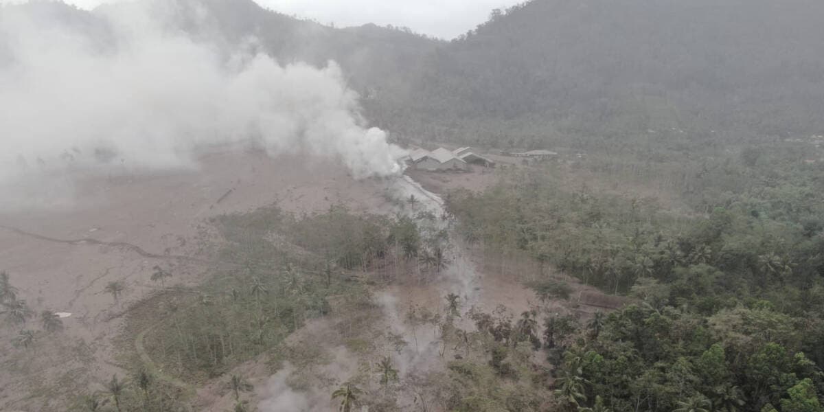 Data Terbaru Korban Meninggal Dunia Semeru Jadi 34 Orang, Radius 1-5 KM Disterilkan