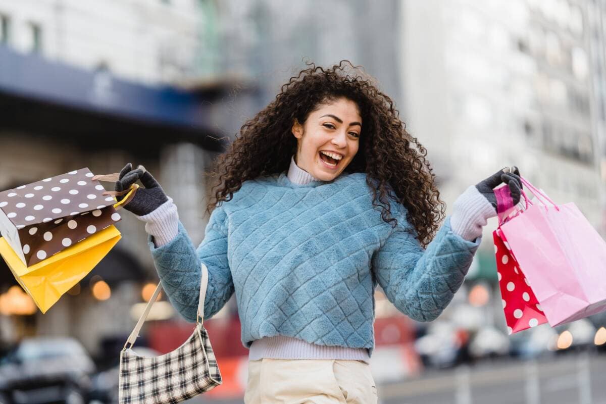 4 Zodiak yang Memiliki Kebiasaan Shopaholic