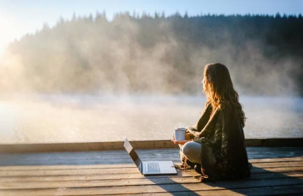 6 Zodiak Ini Paling Suka Menyendiri Menurut Ahli Astrologi